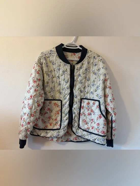 THE GREAT. THE REVERSIBLE QUILTED BOMBER - ROSE PATCHWORK Large - Picture 4 of 12